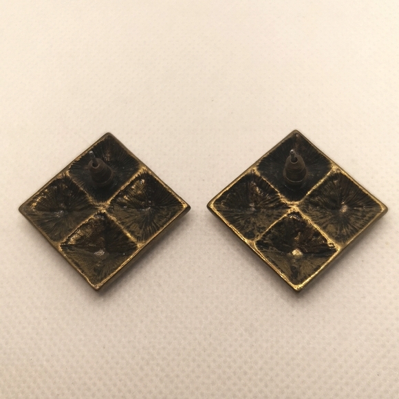 Vintage bronze tone piramid studs - Picture 2 of 4